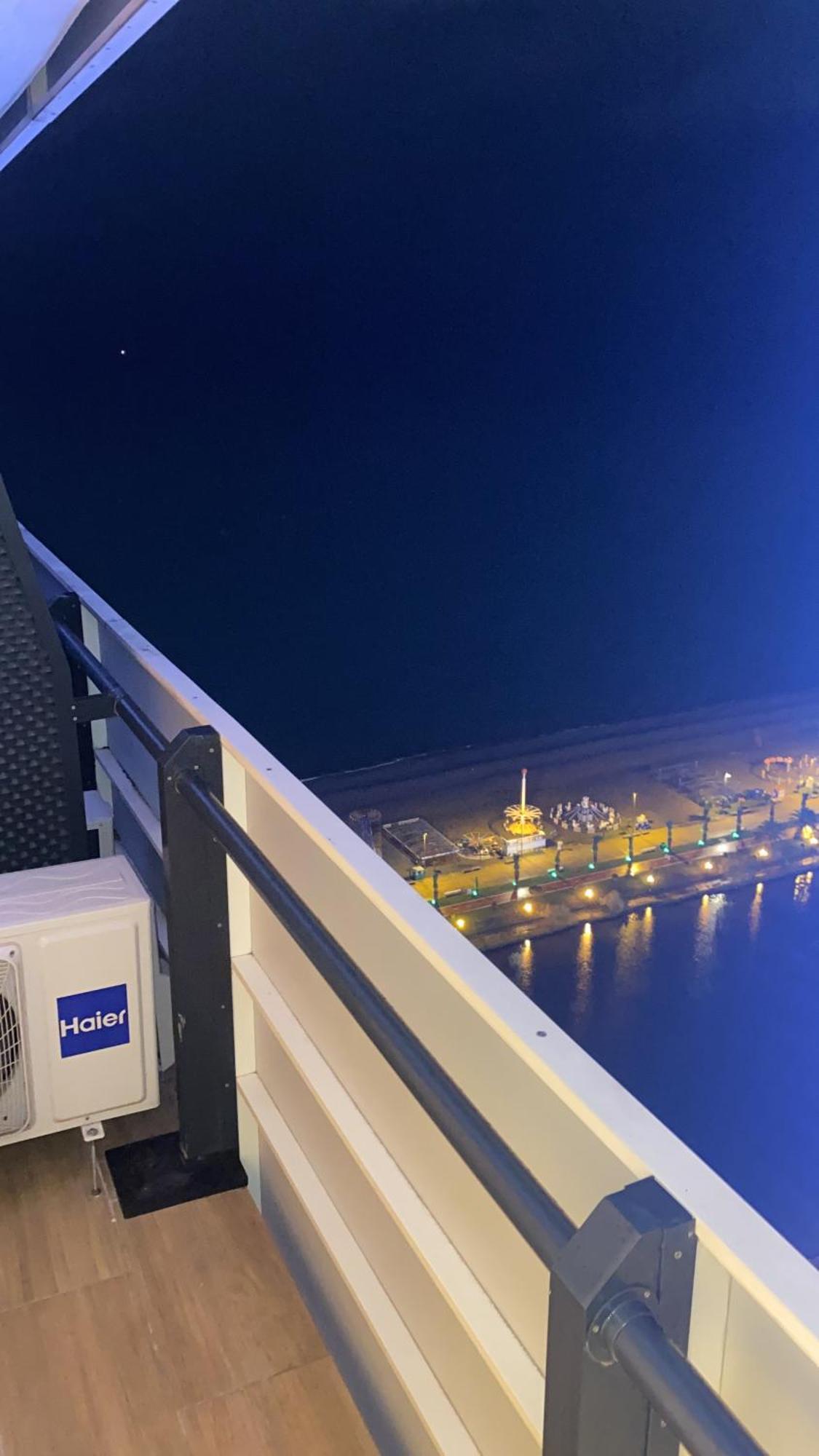 Orbi City-Sea View Aparthotel Batumi Exterior foto
